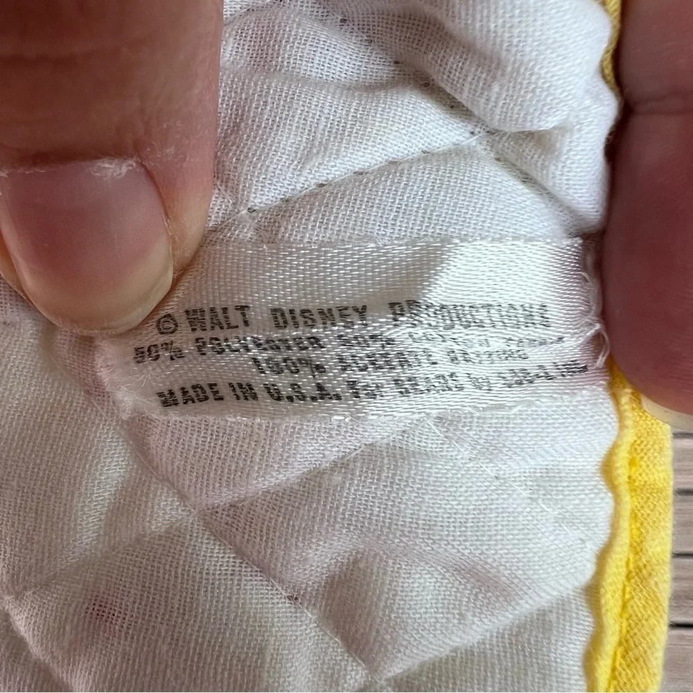 Vtg Disney Winnie The Pooh Honey Pot Bees Quilted Cross Stitch Bib Sears USA GUC